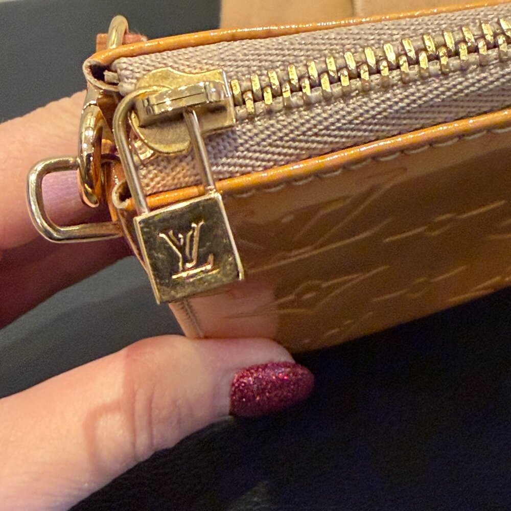 LOUIS VUITTON Monogram Vernis Yellow Lexington Pochette with Dustbag & COA - Picture 3 of 13